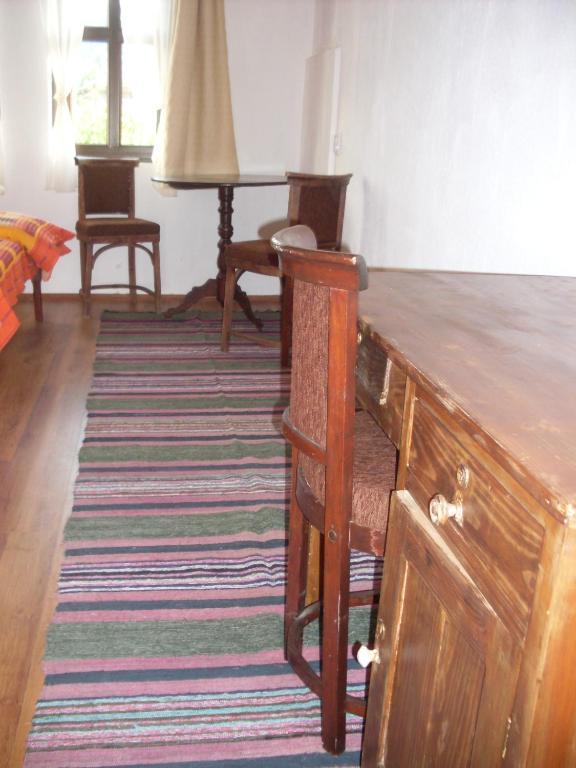 Tsutsovi House Hotel Kalofer Ruang foto