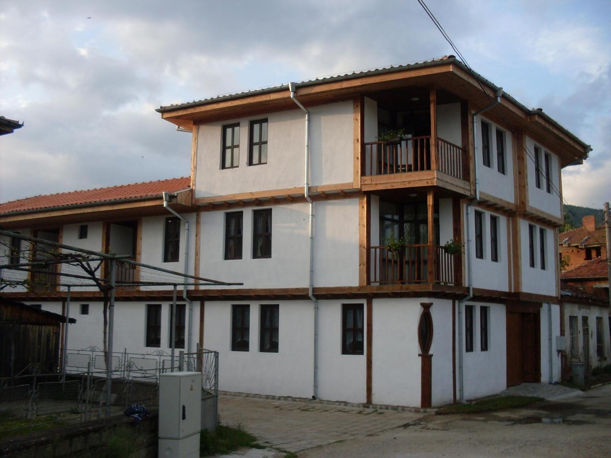 Tsutsovi House Hotel Kalofer Bagian luar foto