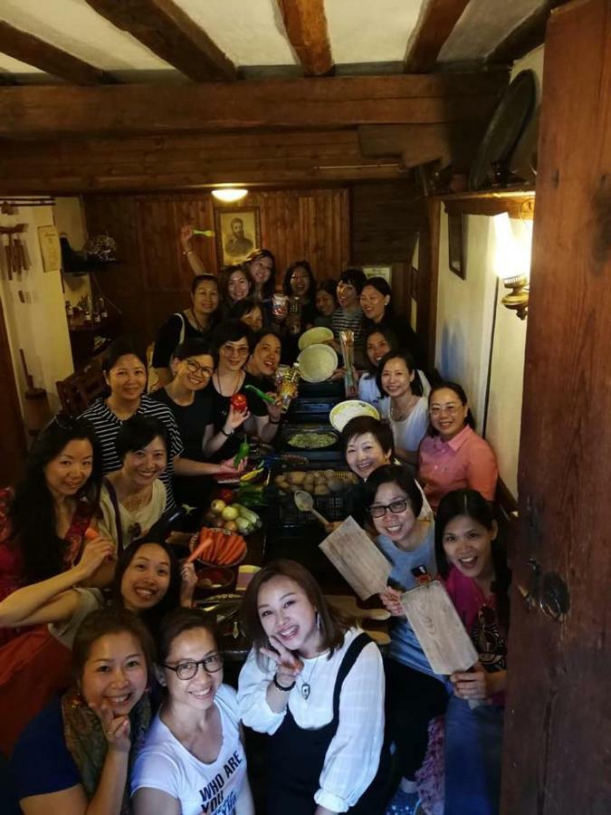 Tsutsovi House Hotel Kalofer Bagian luar foto